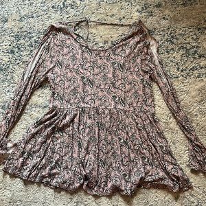 American eagle floral blouse